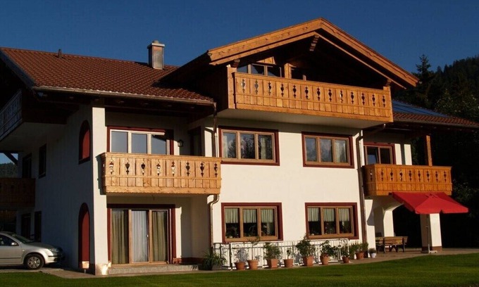 Garmisch-Partenkirchen House | Partnachklamm Comfortable holiday residence