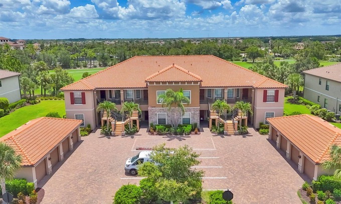Braden River Condo | Parview Paradise at Esplanade Golf Club Lakewood Ranch