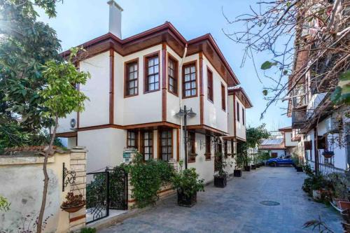 Kaleici Apartment | Pasha Suite, Top Floor