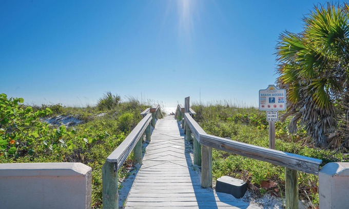 Pass-a-Grille Condo | Pass-A-Grille Beach St Pete Beach Condo 1/1 #1