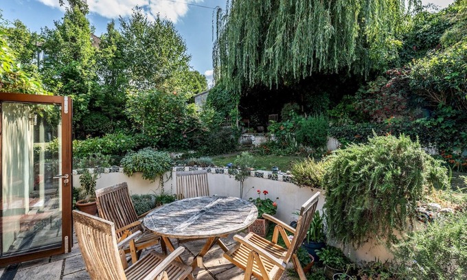 Shooters Hill House | Pass the Keys | Charming 3-Bed Bungalow with Character & Garden