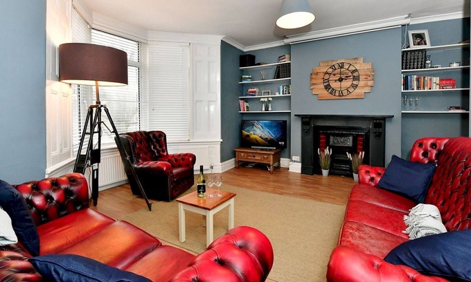 Adamsdown Apartment | Pass the Keys | Spacious 3 Bedroom Apartment Close to City Centre
