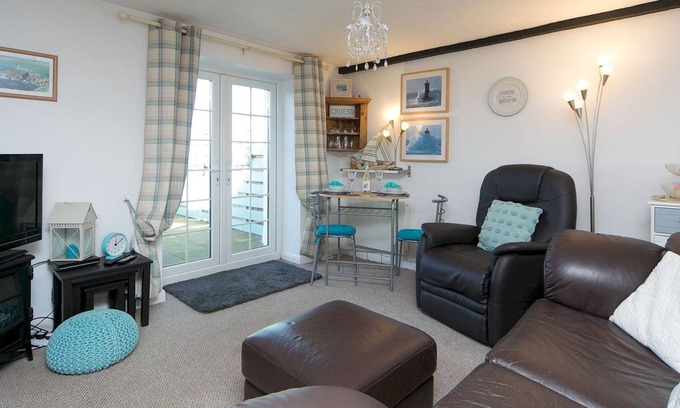 Malltraeth House | Pass the Keys | Stone built Cosy Cottage