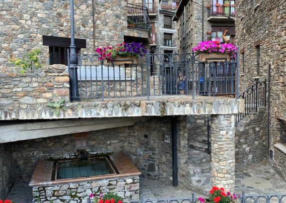 Canillo Apartment | PASSAMANÉ 19 - Canillo - Casco Antiguo Hut 7867