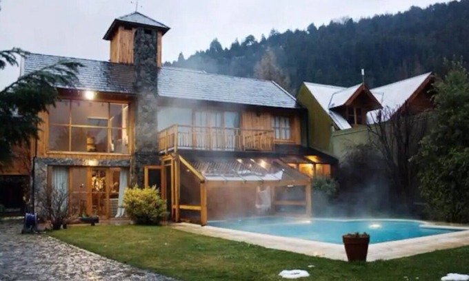 Lanin National Park House | Patagonia Casa Sur - Luxury mansion with swimming pool and barbecue area