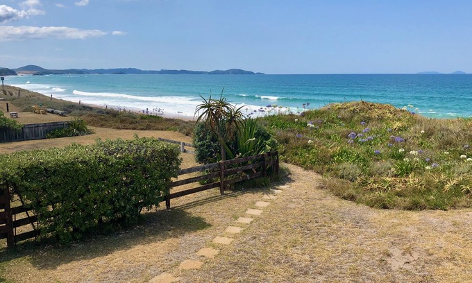 Pataua House | Pataua North beach front (min. 7 nights)