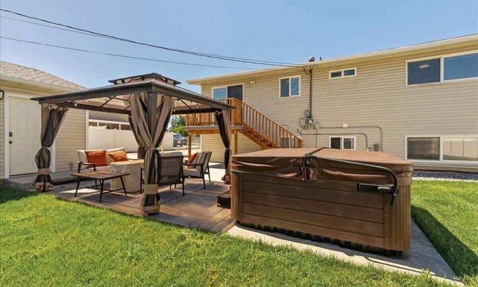Sandy House | Patio, Parks Close By, Half Basketball Court