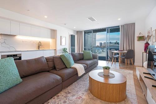 Hobart Central Business District Apartment | Patrick Calm - Easy Living near Dining and Hobart CBD