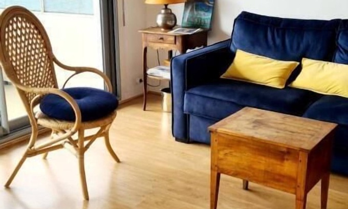 Proce Apartment | Pause Chézine - Terrace near park and river