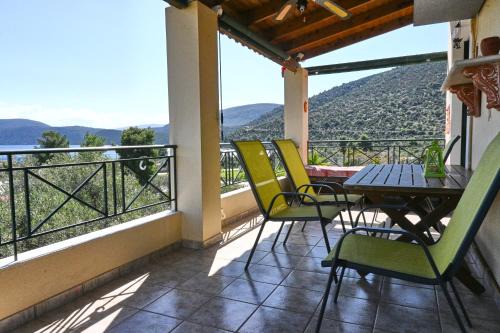 Korfos House | Pavlos' cottage with beach view