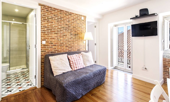 Loures Apartment | Paz Downtown Apartment #3