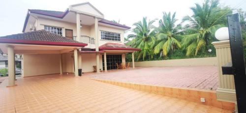 Taman Rakyat Villa | PD Villa 12 Homestay