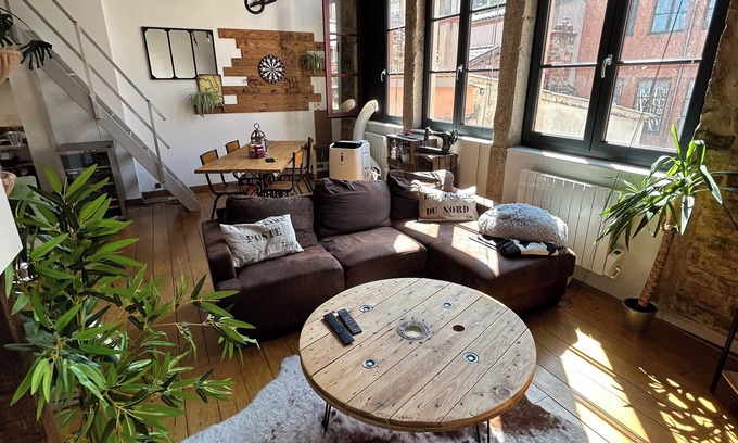 Fourviere Apartment | Peace and quiet in the heart of old Lyon!