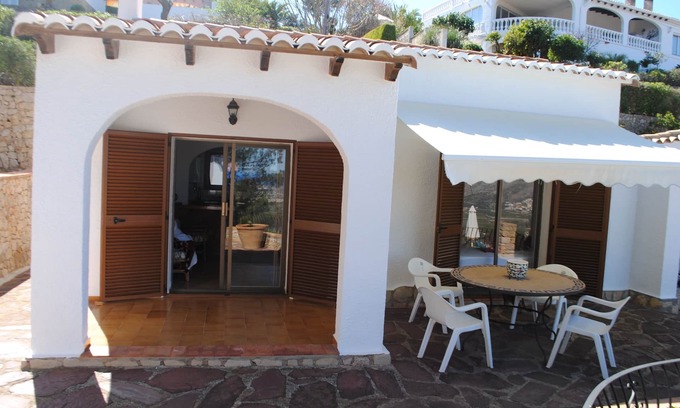 Benidoleig Apartment | Peace & tranquility in your private studio with beautiful sea and mountain views