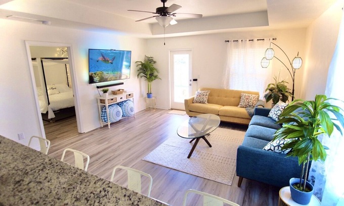 Gulf Breeze House | Peaceful 3-2 Home w/Pool, 4min to beach, RV P-king, BBQ, Firepit, Fast Internet