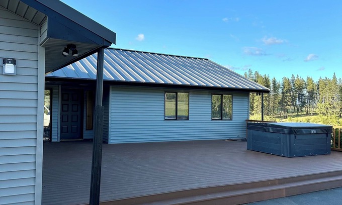 Cle Elum House | Peaceful 3BR Getaway on Land l Views, Privacy, & Nature