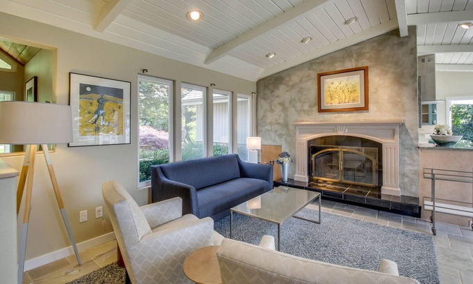 Clinton House | Peaceful bay-view home in a quiet location - short drive to the beach