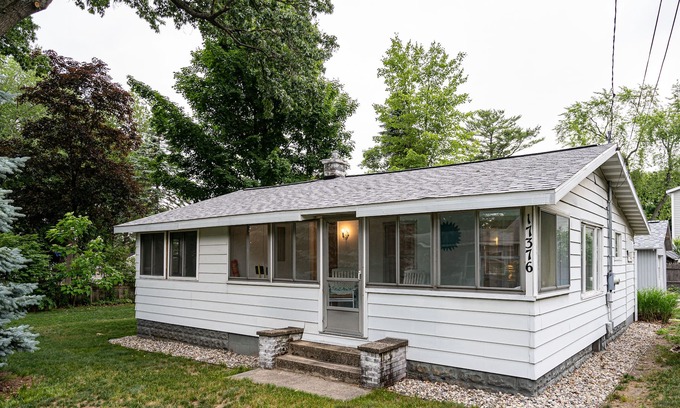 Spring Lake House | Peaceful Bungalow w/ Spring Lake Beach Access at the end of the road!!
