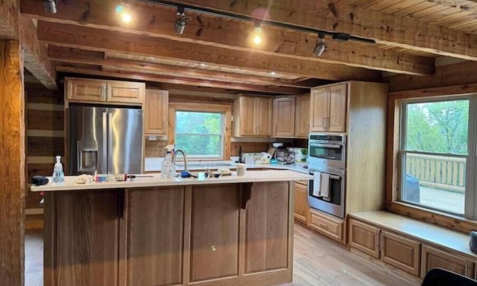 Lancaster Cabin | Peaceful Cabin in the Woods