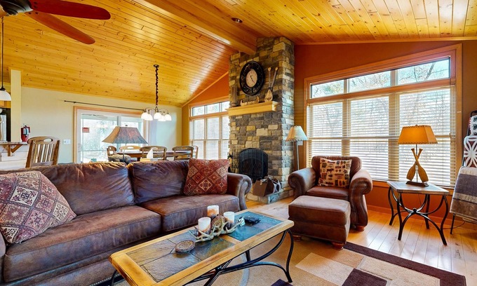Nekoosa House | Peaceful Cabin Retreat for Golf & Lake Lovers w/pool table & games