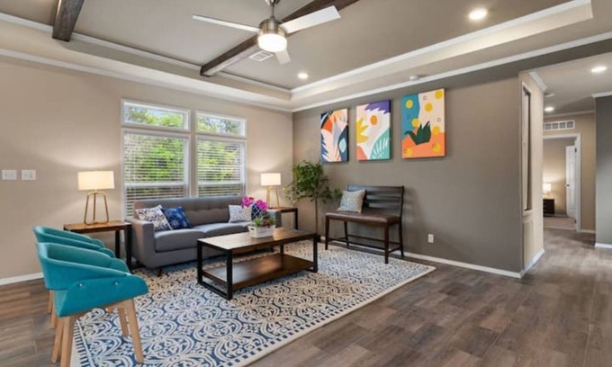 Dripping Springs House | Peaceful Cabin - 8 acres Ranch Dripping Springs Venues & Breweries
