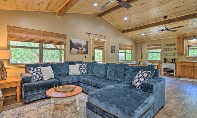 Clayton Cabin | Peaceful Clayton Cabin - Walk to Sardis Lake!
