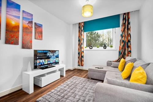 Brierley Hill Apartment | Peaceful cosy stay with FREE parking