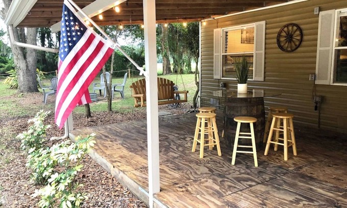 Webster House | Peaceful Country Retreat
