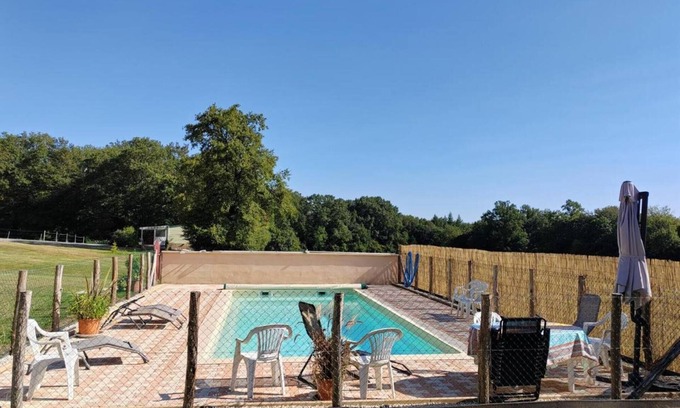 Chalais Cottage | Peaceful Family Escape in Nature with Shared Pool & Activities