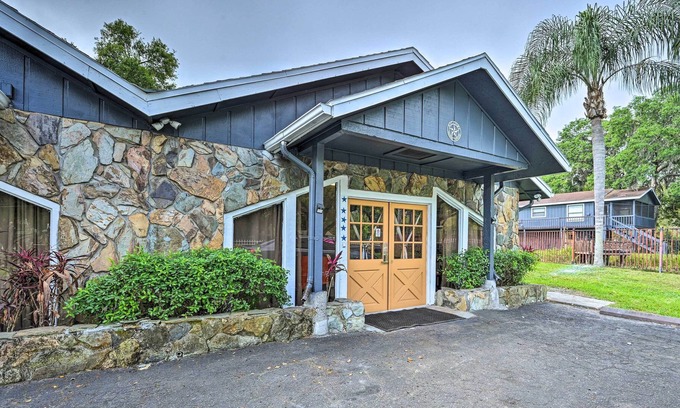 Durant House | Peaceful Florida Retreat - 18 Mi to Tampa!