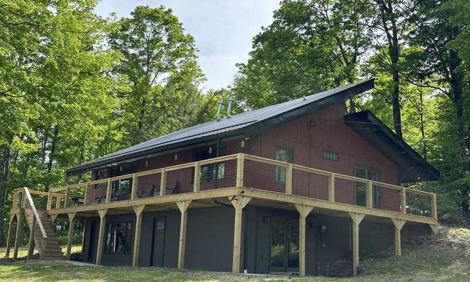 Galeton House | Peaceful getaway, dark skies, and great views!