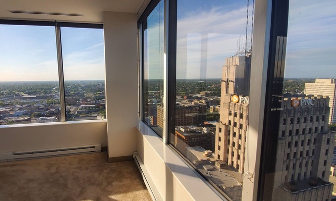 Downtown Toledo House | Peaceful Getaway Downtown