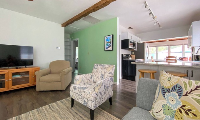 Bayview House | Peaceful Gulfport 3BR/2 BA Marina Home Expanded