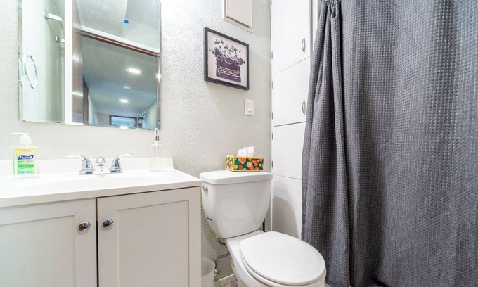 Waller House | Peaceful Home 4BR 3BA - Game Room