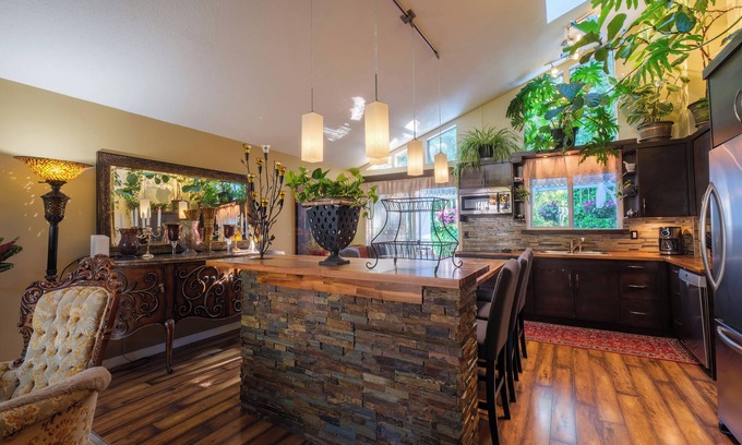 Coquitlam House | Peaceful Home with a European Touch!