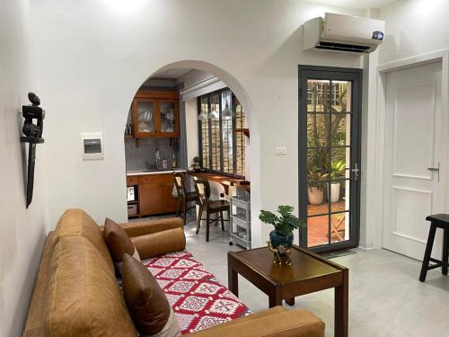 Hoan Kiem House | Peaceful house