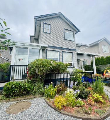 Southwest Gordon Estate House | Peaceful House with Backyard