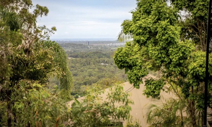Mudgeeraba Cabin | Peaceful Kookaburra cabin in Mudgerabah, fire pit
