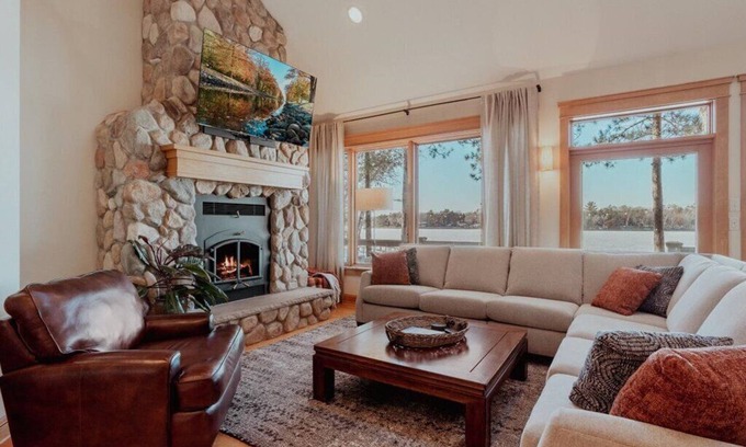 Crosslake House | Peaceful lake house on Whitefish Chain w/2 King beds, dock, LilyPad, SUP
