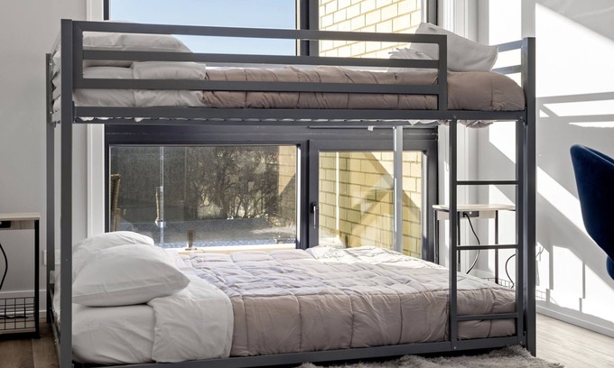 Lower West Side Apartment | Peaceful New 3bed/3bath Modern Apt w/Balcony