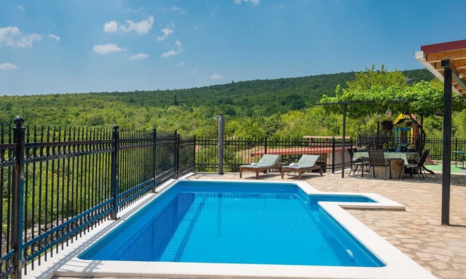Lecevica Villa | Peaceful Oasis Villa Didovina