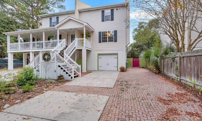 Tybee Island House | Peaceful Palms/Stylish/Tranquil 2 BD/2.5 BA Townhome