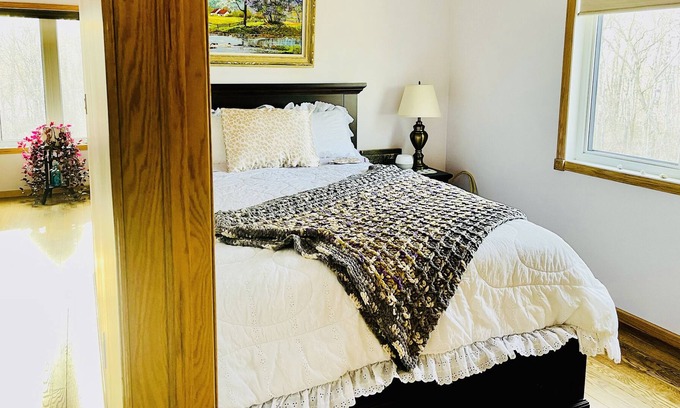 Selkirk House | Peaceful Poplar
