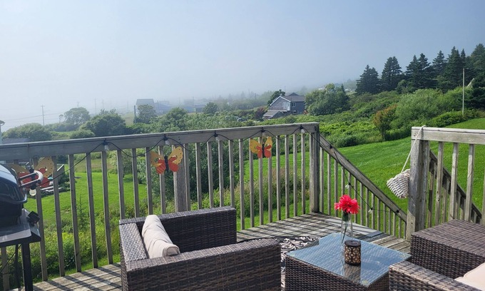 Eastern Passage House | Peaceful retreat with beautiful ocean view in quiet Eastern Passage