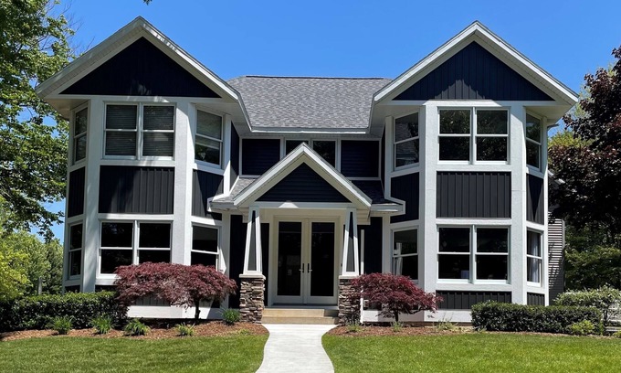 West Olive House | Peaceful Retreat 4 acres 8 BR 3.5 baths 4500 sq. ft. 10% off last min. bookings.