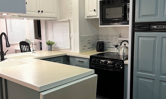 Braden River House | Peaceful retreat by the Manatee River!