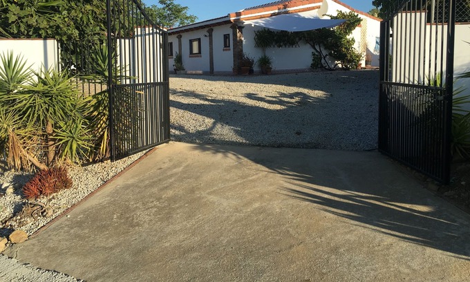 Cutar Villa | Peaceful Rustic Hideaway, Private Pool and Gorgeous Sunsets With Easy Access