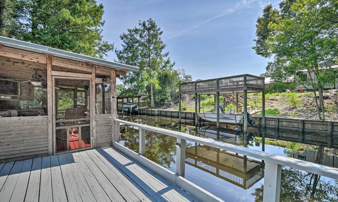 Satsuma House | Peaceful Satsuma Escape w/Dunns Creek Access