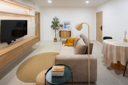 Sathorn Apartment | Peaceful Townhouse in Sathorn Near Saint Louis BTS