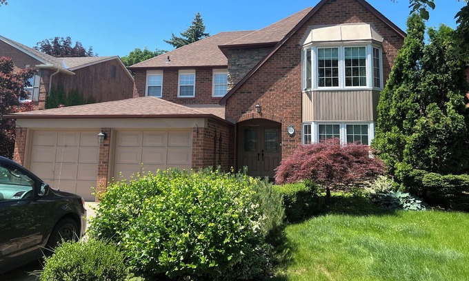 Markham House | Peaceful Unionville House with Pool -5 Mins to Toogood Pond